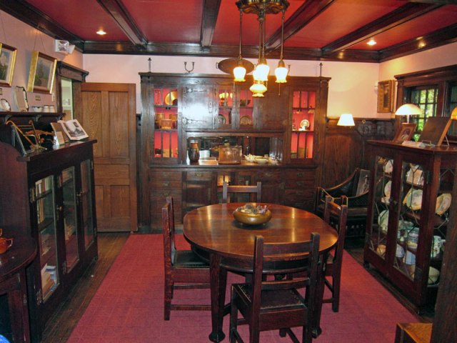 Here is the richness of Roycroft Mission Style Arts and Crafts