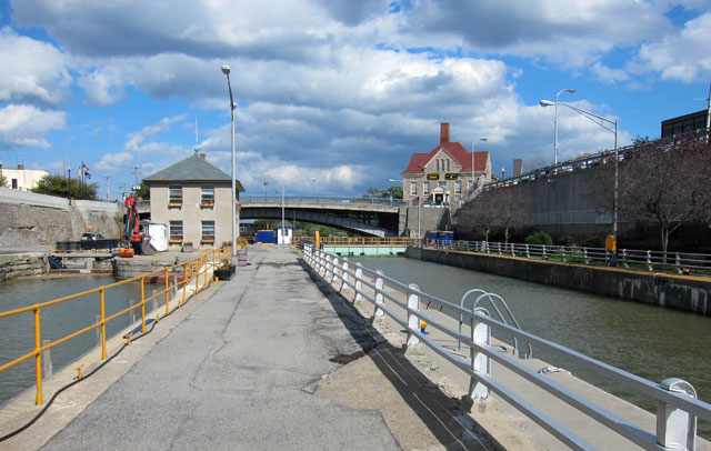 "New" lock.  When the barge canal was built in 1918, two larger locks replace the second flight of five.