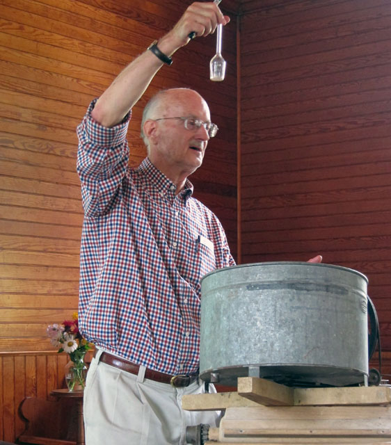 Paul Wood presenting Inventive Vermonters.