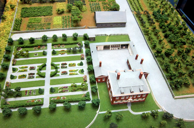 Model of the Albany Schuyler Mansion in its prime in the 1760s